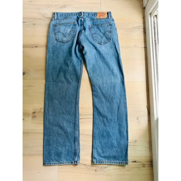 Levi's 505 Denim Jeans Size Waist 35 Classic Loose Fit Baggy Medium Wash - Picture 4 of 14